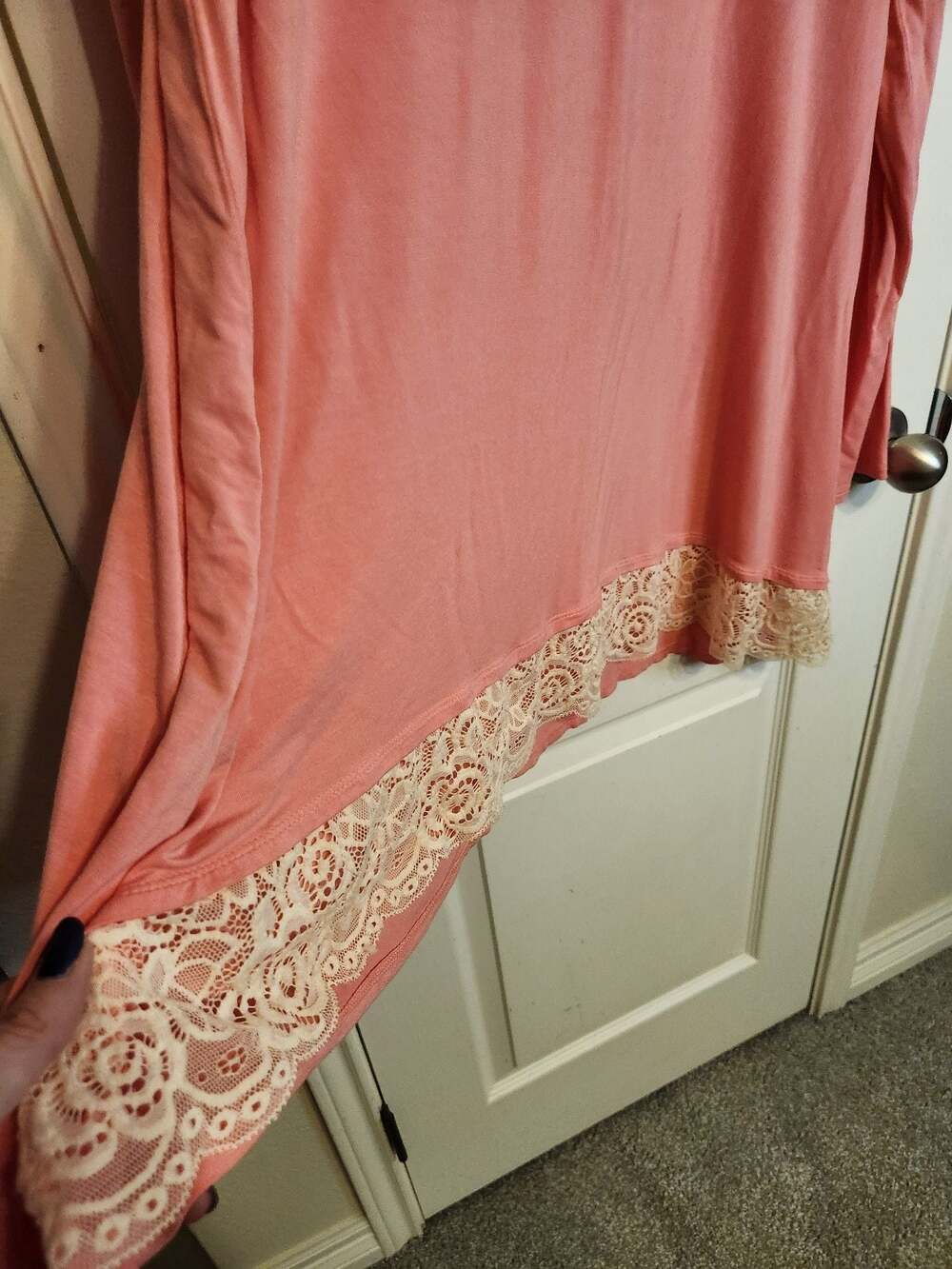 Plus size Women's Long Sleeve Round Neck Tunic Top with Lace Hem, Pink - Picture 3 of 6